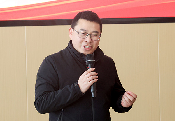 文章附图